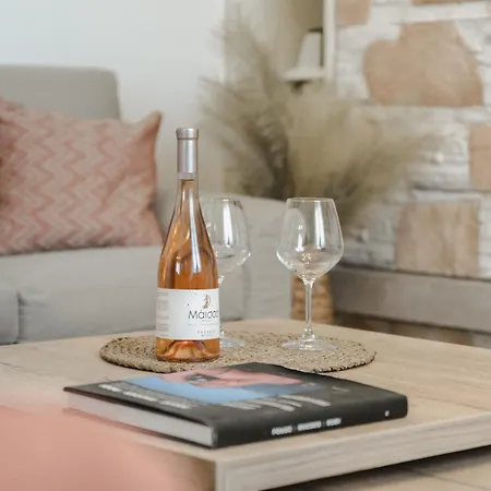 Pura Vida House Kiotari